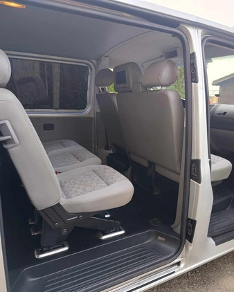 Volkswagen Caravelle cena 39000 przebieg: 410000, rok produkcji 2006 z Skoczów małe 67